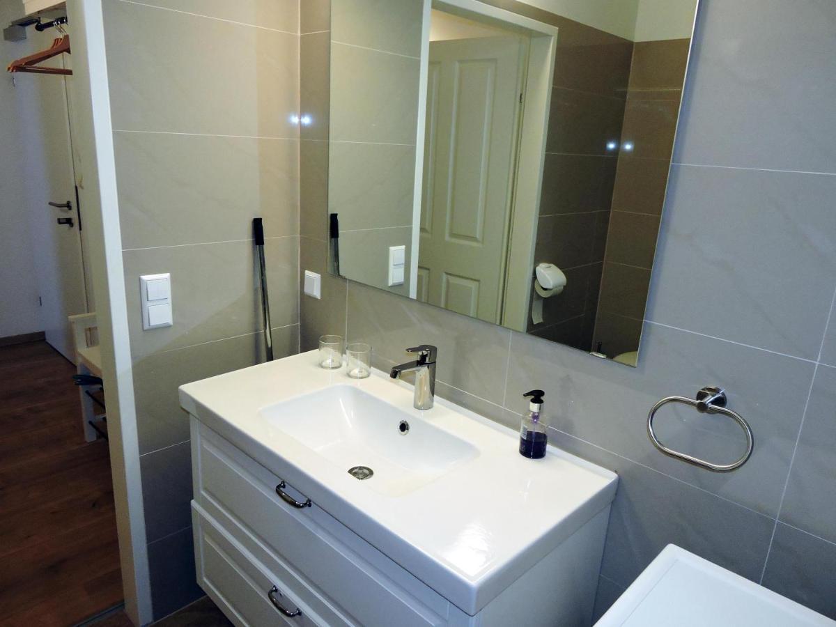 211 Amsterdam, Studio Apartment, 30M2 1-4 Pers Клагенфурт Екстериор снимка